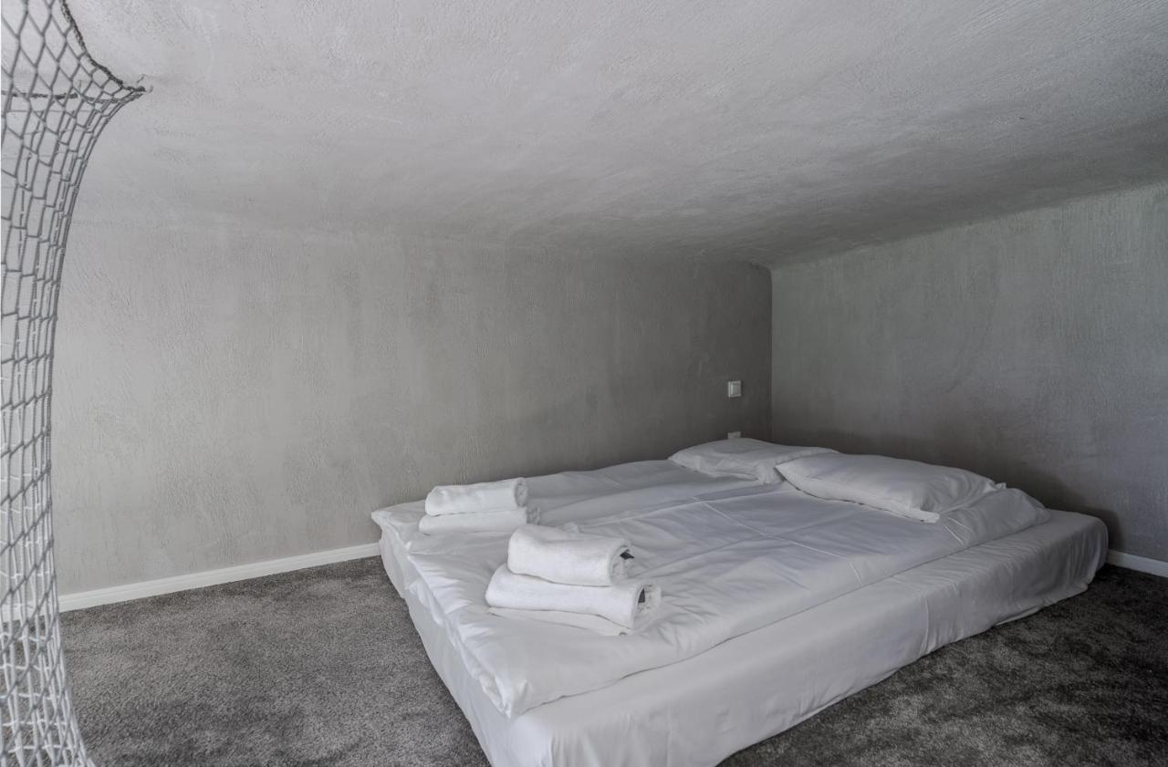 Parkside Fresh Apartments - Old Town Guesthouse - By Upstairs クラクフ エクステリア 写真