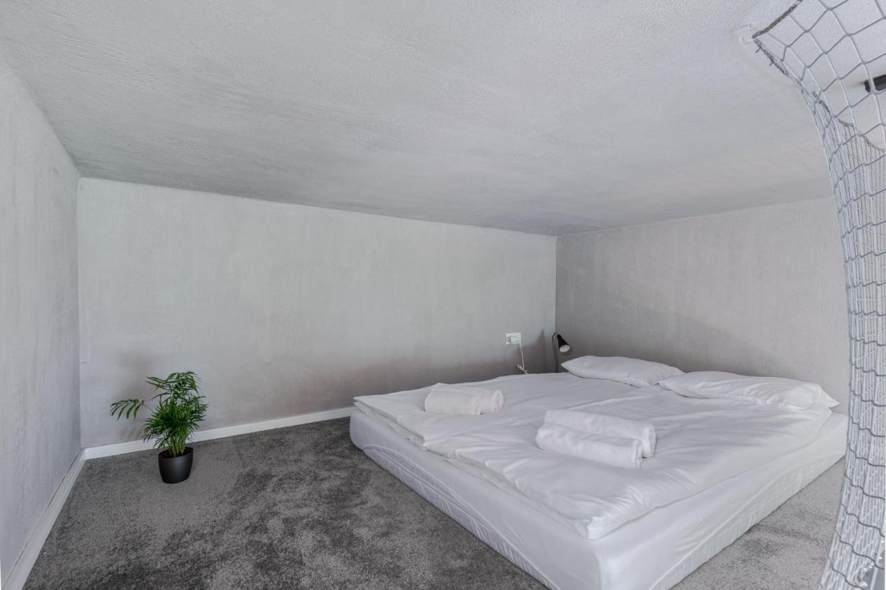 Parkside Fresh Apartments - Old Town Guesthouse - By Upstairs クラクフ エクステリア 写真